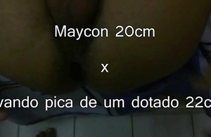 Maycon 20cm  x  Dotado 22cm.